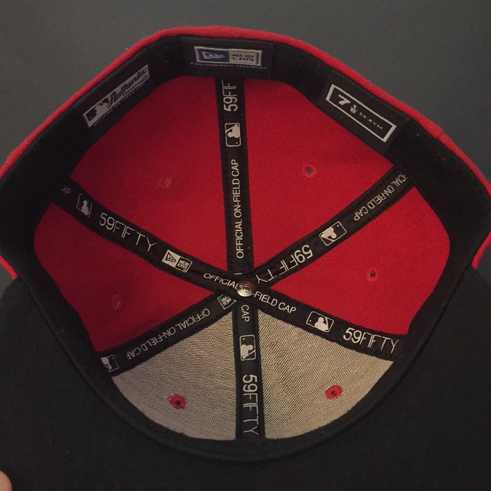 Cincinnati Reds baseball cap - Picture 7 of 8